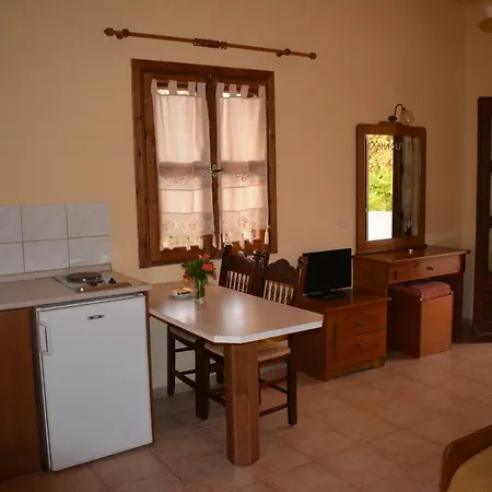 Apartment Ellinospito *
