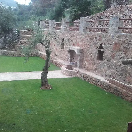 Ellinospito *